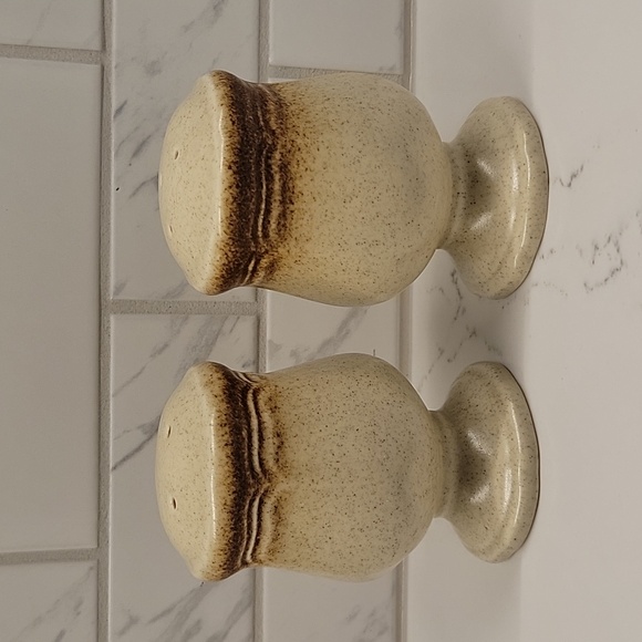 Vintage Mikasa Whole Wheat Salt and Pepper Shakers E8000 - Picture 1 of 5
